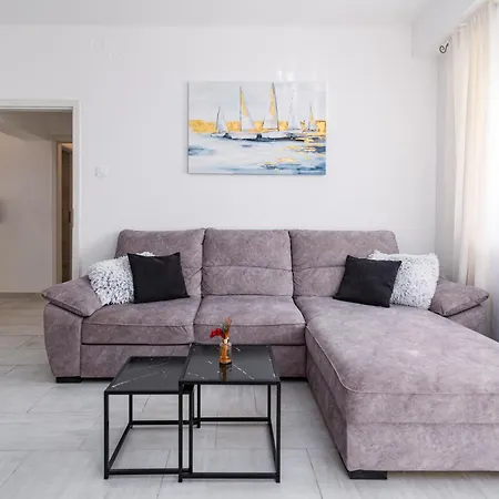 Raffaello Apartment