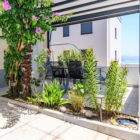 Raffaello Apartmán *